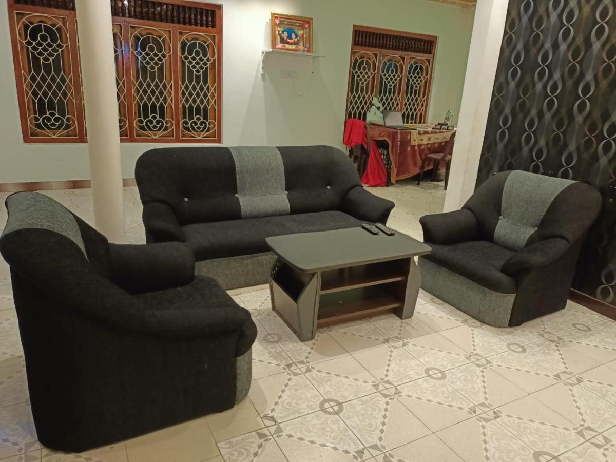 Nallur Holidays Inn Jaffna Luaran gambar